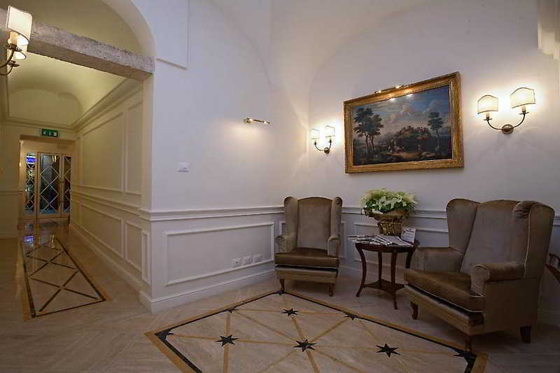Hotel Boutique Trevi 4*