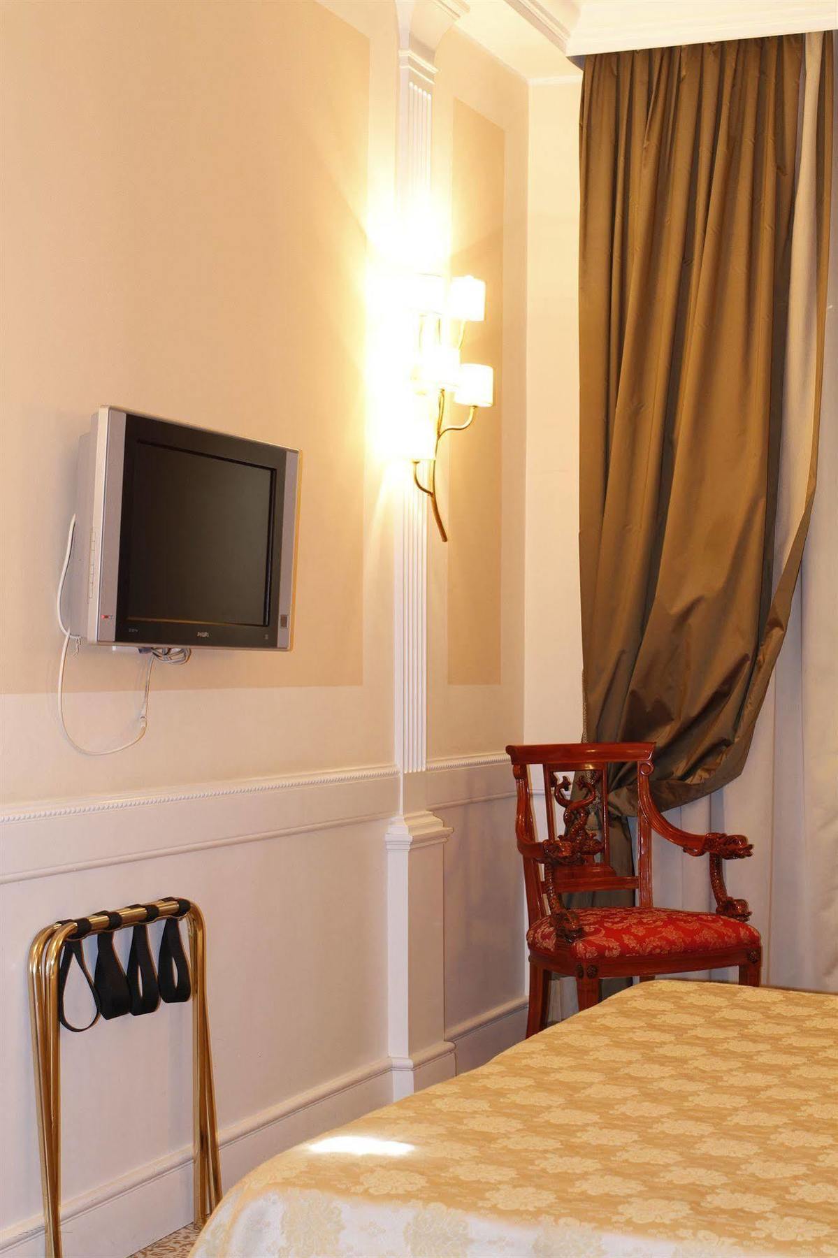 Boutique Trevi 4*