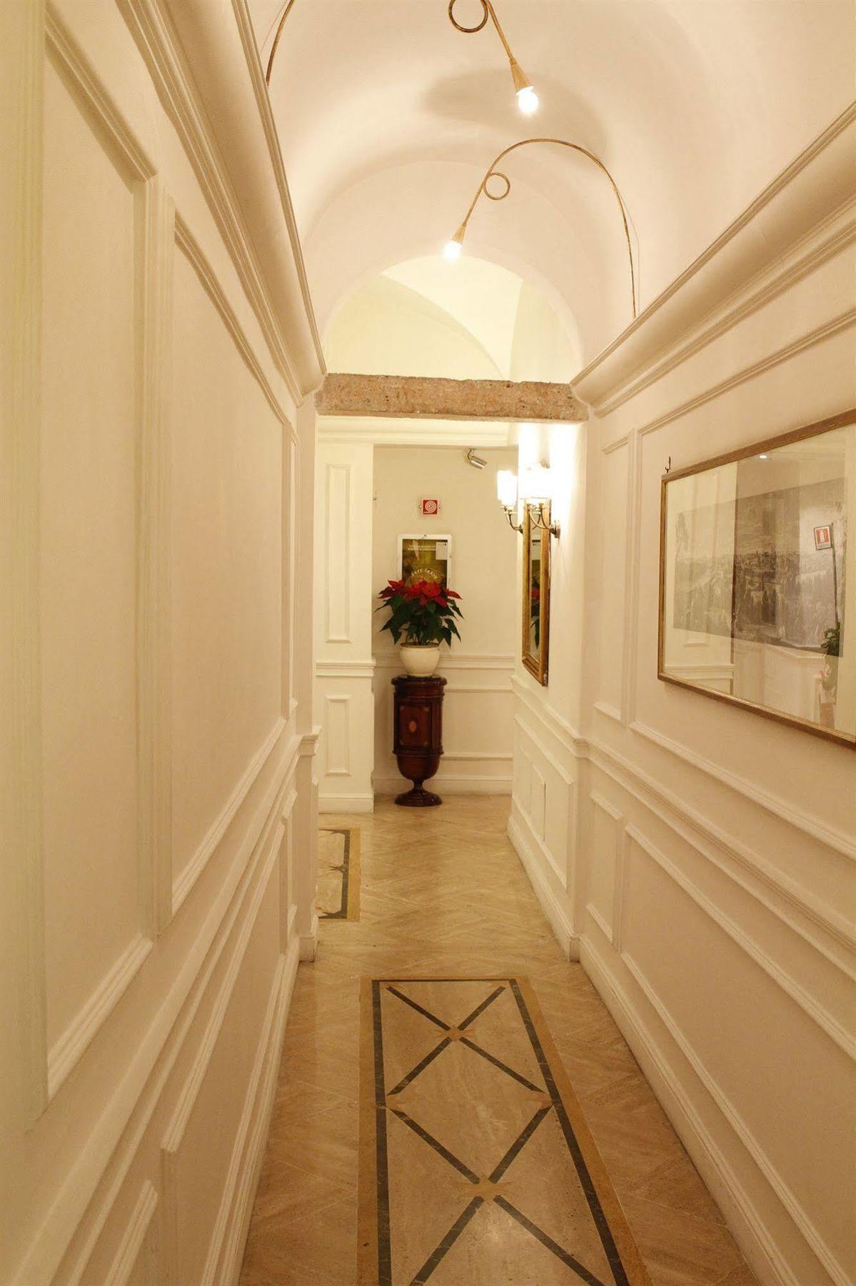 Boutique Trevi 4*
