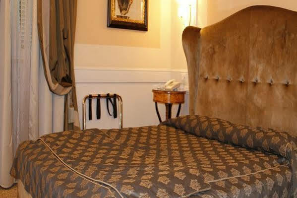 Boutique Trevi 4*
